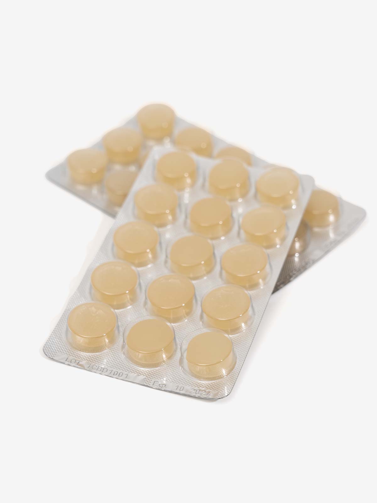 未包装の「CBDのど飴(ハニーレモン味)」です。